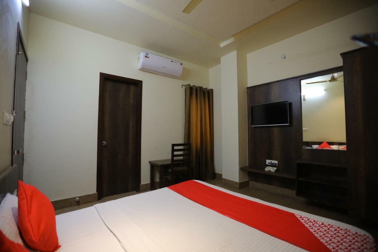 Oyo 40791 Hotel Hot N Fast Suratgarh 외부 사진