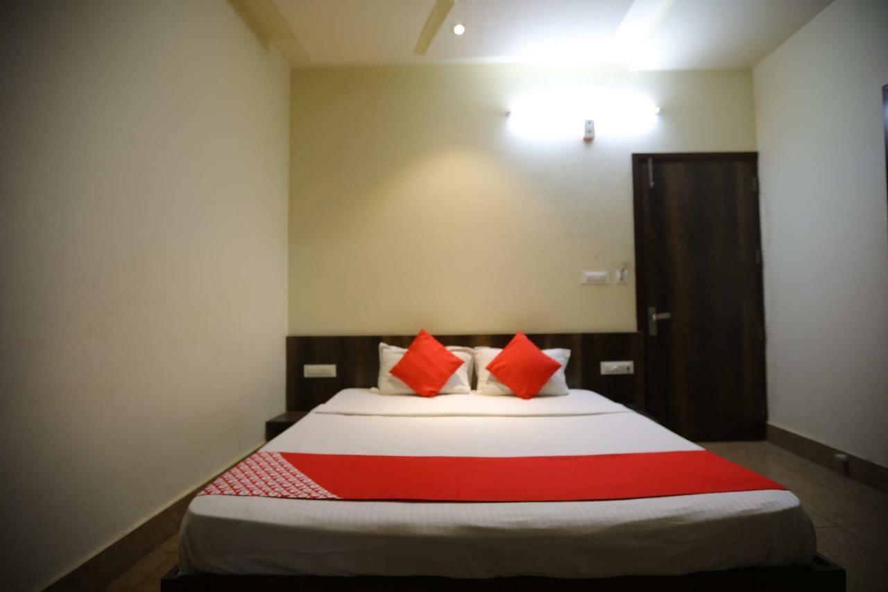Oyo 40791 Hotel Hot N Fast Suratgarh 외부 사진